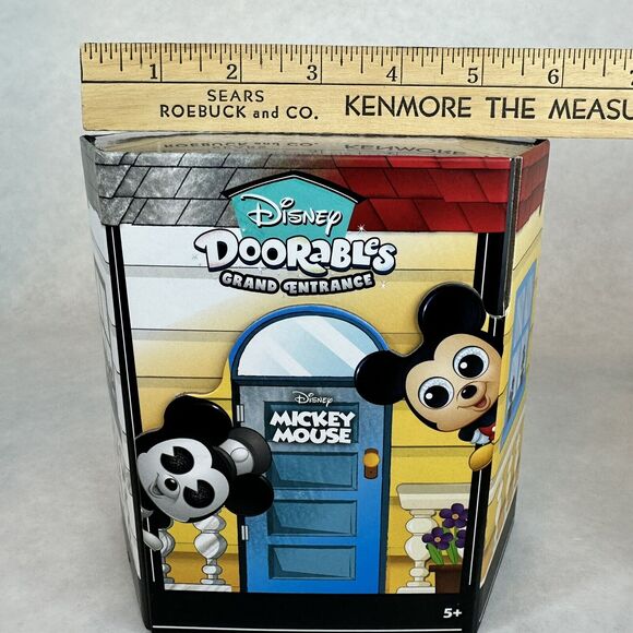 Disney Doorables MICKEY‎ MOUSE STEAMBOAT WILLIE Grand Entrance 3" NEW in BOX - Picture 10 of 13